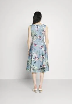 SWING Jurk - Rainy Blue/Multi -Mode Jurk Winkel 1354057ec67c44dba54d87a949f005e4