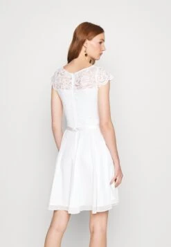 SWING Mit Paillettenbesetztem Spitzenoberteil - Cocktailjurk - Ivory -Mode Jurk Winkel 299353d31112435cbc840c6f914fde9d