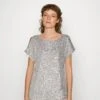 SWING Sequins - T-Shirt Print - Silver Shadow -Mode Jurk Winkel 696f20e9a8c34fbb92804ea3e9b63401