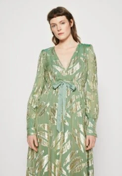 SWING Galajurk - Aloe Green/Gold Coloured 11 SWING Galajurk - Aloe Green/Gold Coloured -Mode Jurk Winkel 74c9c62fce8d4bd680b27f58762effd4