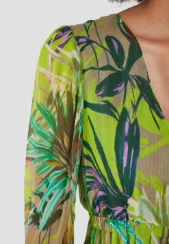 SWING Mit Palmenprint - Maxi-Jurk - Light Green Multi 10 SWING Mit Palmenprint - Maxi-Jurk - Light Green Multi -Mode Jurk Winkel 90b3a0f829ef4819824ccfe807cea97f