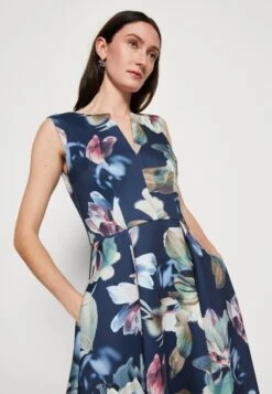 SWING Jurk - Navy/Multi -Mode Jurk Winkel 9240aec1c8c24569aab69d9827bf37df