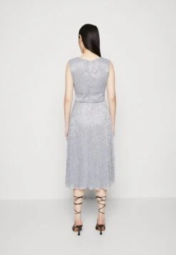 SWING Dress - Jerseyjurk - Silver Shadow -Mode Jurk Winkel d6eca924669e4b619f34ac93e125cc0e