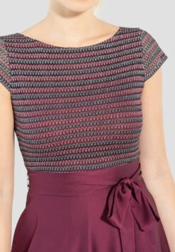 SWING Jurk - Black Dark Purple -Mode Jurk Winkel df5db789864f46e689627784eafdfb5c