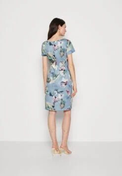 SWING Mit Blumendruck - Jerseyjurk - Rainy Blue/Multi 10 SWING Mit Blumendruck - Jerseyjurk - Rainy Blue/Multi -Mode Jurk Winkel e2aae6f935ca4536b71047158fbd6d0a