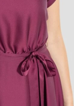 SWING Cocktailjurk - Brilliant Wine -Mode Jurk Winkel f68e37da6f6b486abdce6f1d8e237890