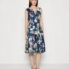 SWING Jurk - Navy/Multi 2 SWING Jurk - Navy/Multi -Mode Jurk Winkel f8412e2fbfeb466abafd073d2184f5bc